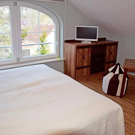 Gutshaus-Appartements mit Kamin, Sauna und Außenpool ***** Coldevitz Exterior foto