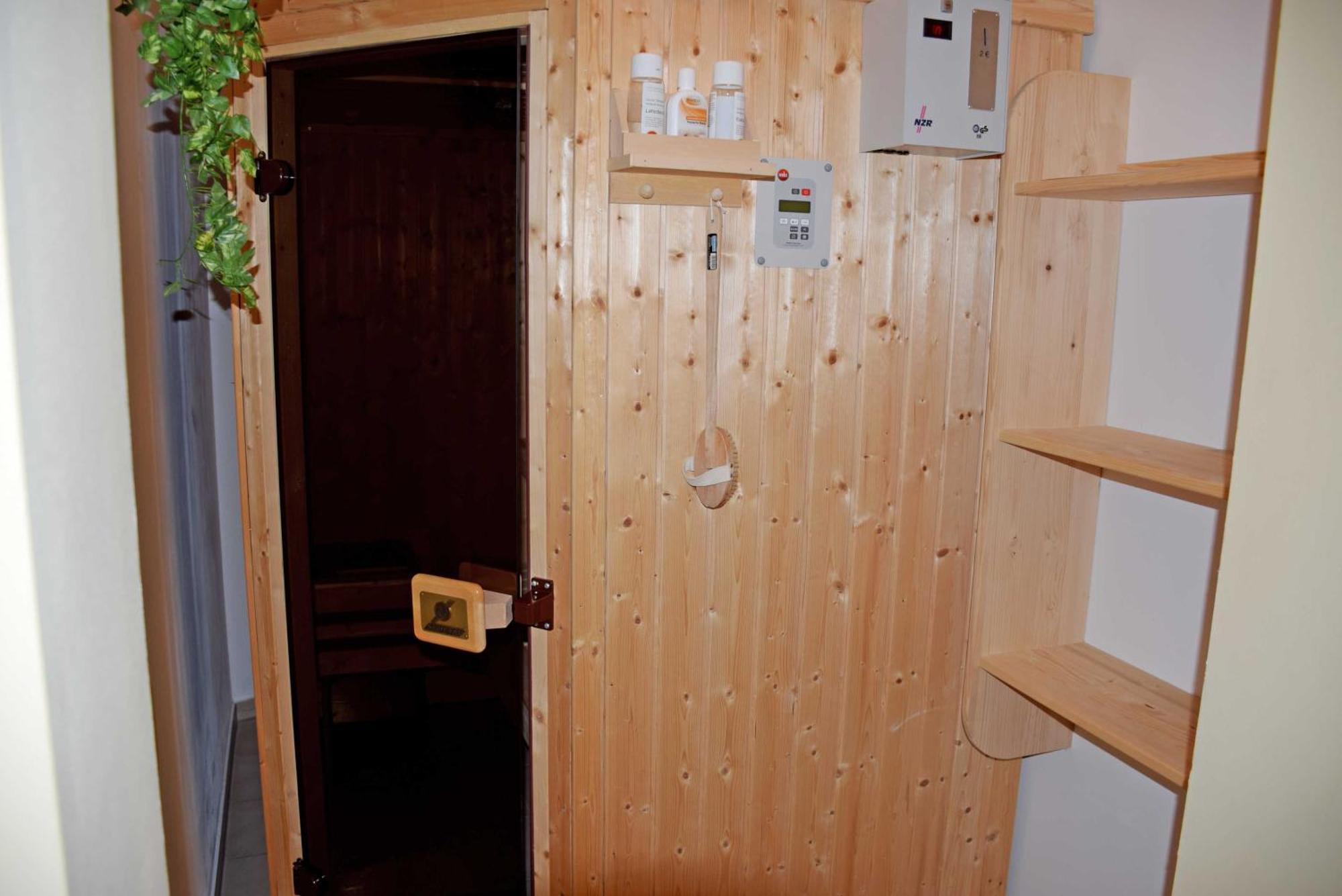 Apartment Gutshaus-appartements Mit Kamin, Sauna Und Außenpool ***** Coldevitz