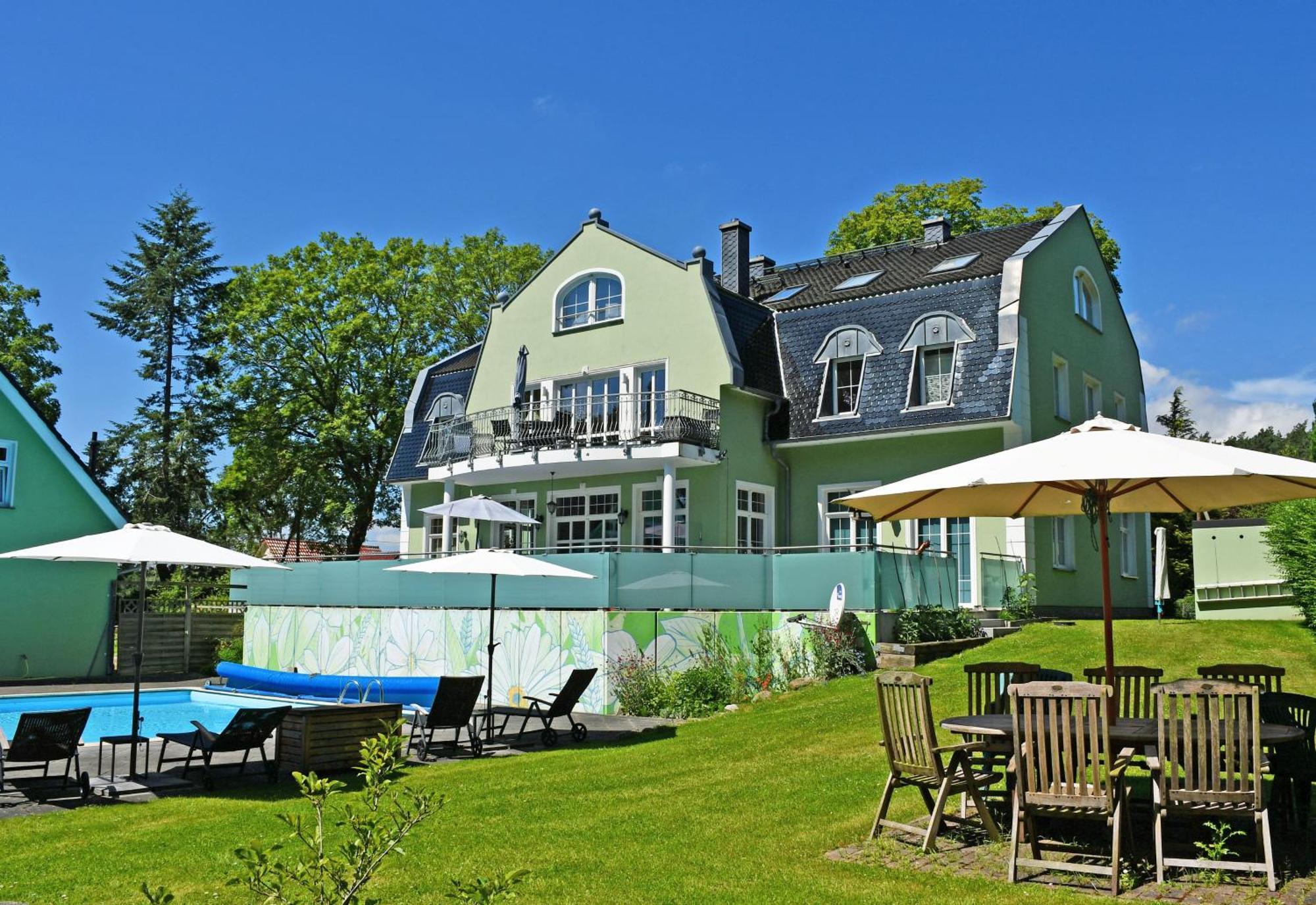 Apartment Gutshaus-appartements Mit Kamin, Sauna Und Außenpool *****